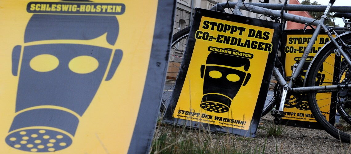 CO2-Endlager (CCS): 2010 stoßen Pläne für Carbon Capture and Storage auf großen Widerstand. Doch mittlerweile gehen selbst Umweltschützer von der Notwendigkeit der Technologie in einem zumindest geringen Umfang aus.