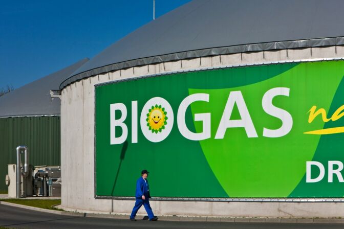 Biogasanlagen erzeugen regenerative Energie und sind dennoch umstritten: Sind die Anlagen gut für die Umwelt oder Gift fürs Klima?