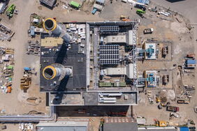 Baustelle eines Erdgas-Kraftwerks in Leipzig. Es soll Ende 2022 ans Netz gehen und ist das erste in Deutschland, das auch Wasserstoff verbrennen kann.