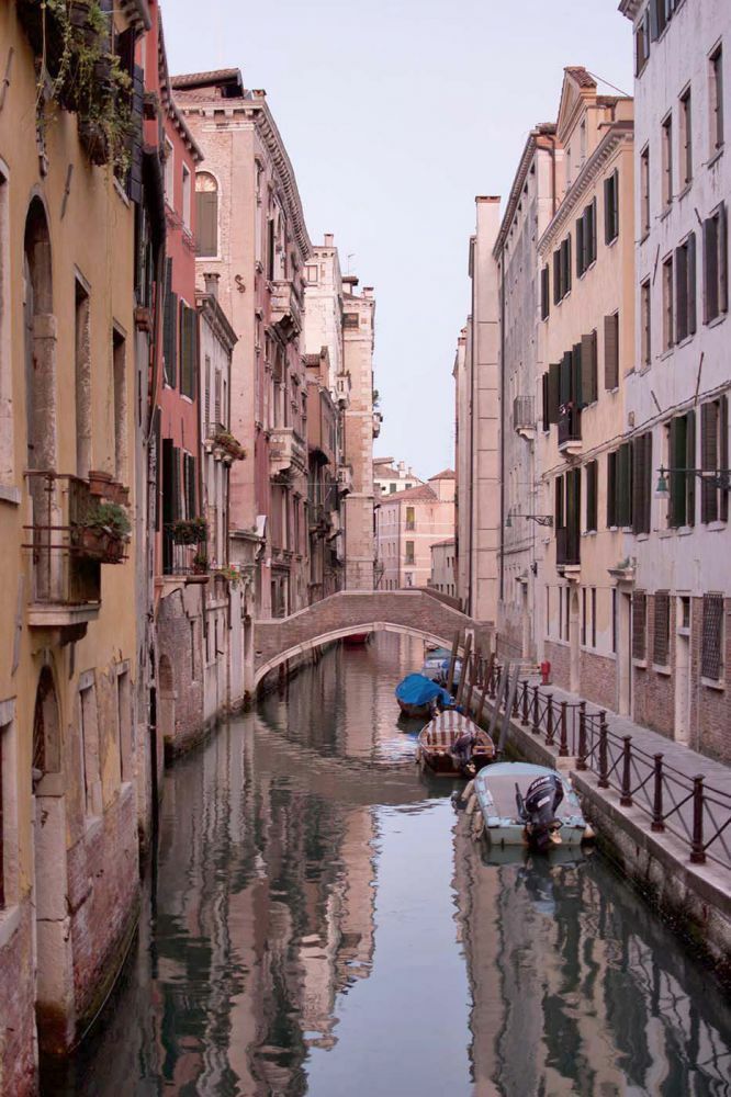 Venedigs Gebäude sind dem Wasser ständig ausgesetzt.