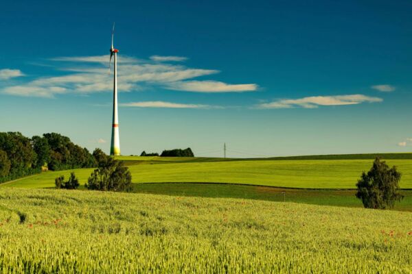 Windrad in Bayern: Über die Frage, wie Anwohner auf geplante Windparks reagieren, entscheiden fünf Faktoren, sagen Umweltpsychologen.