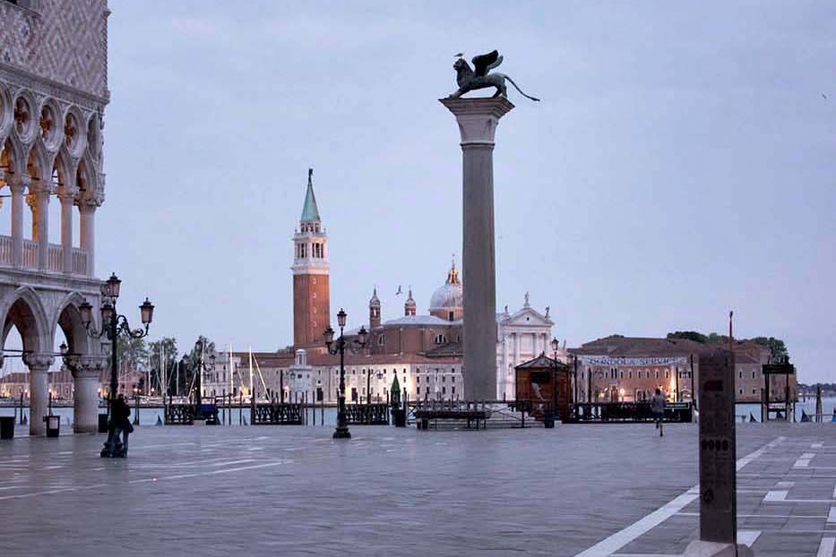 Klimawandel in Venedig: Historische Stätten wie der Markusplatz drohen im steigenden Meer zu versinken.