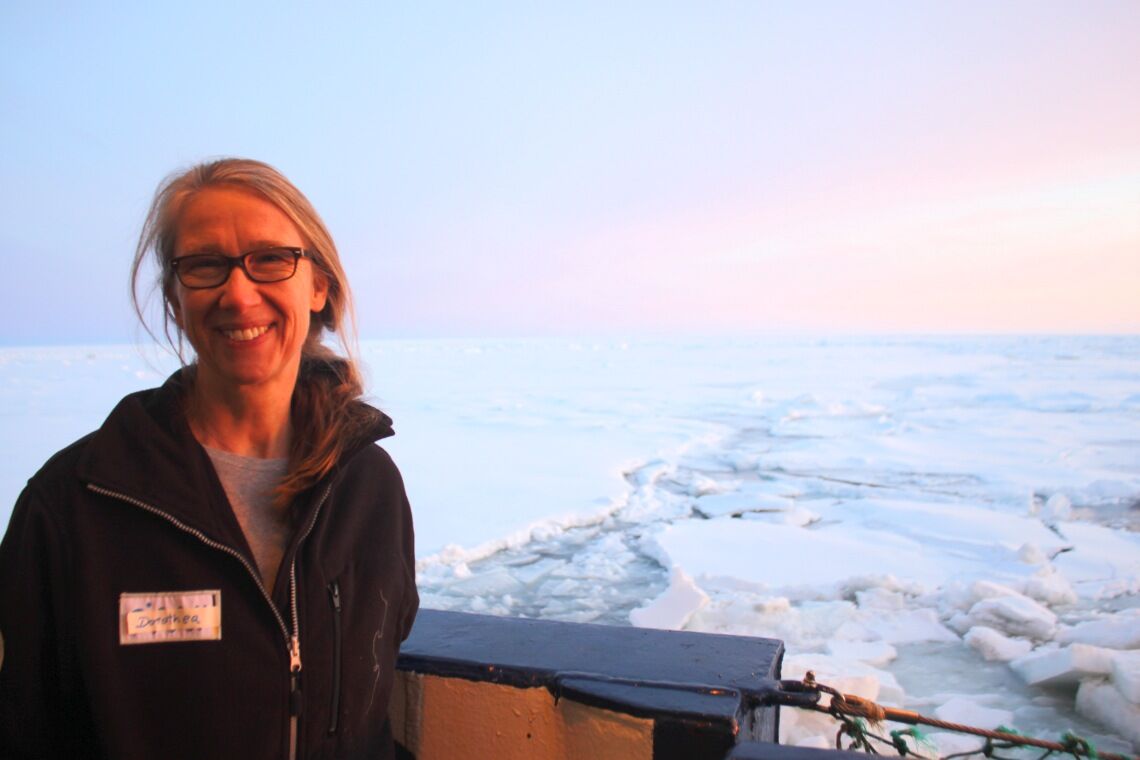 Dorothea Bauch während der Mosaic-Expedition auf der Polarstern in der Arktis. Die Wissenschaftlerin arbeitet am Geomar Helmholtz-Zentrum für Ozeanforschung in Kiel.