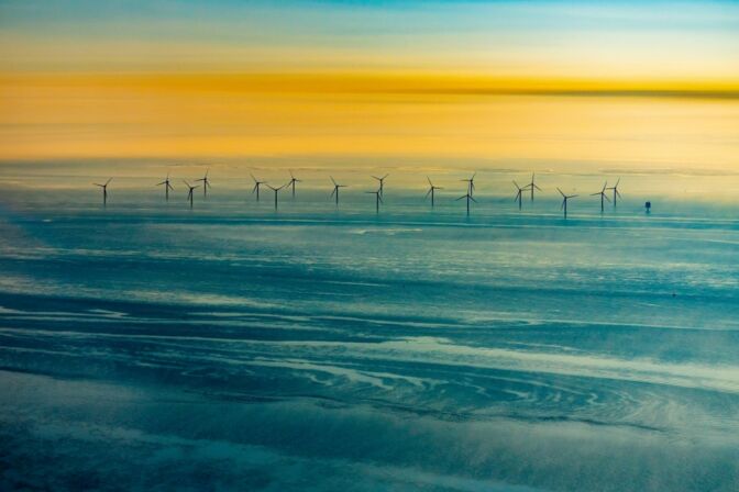 Offshore-Windpark in der Nordsee: Konzerne wie BASF, Rewe, Google oder Fraport sichern sich über PPA (Power Purchase Agreements) langfristig Ökostrom vom Meer.