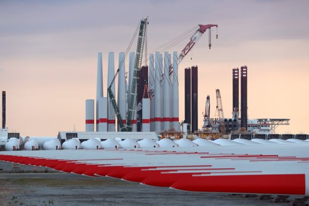 Esbjerg ist Europas wichtigster Hafen für Offshore-Wind-Bauteile. Doch angesichts des rasanten Ausbaus der Windkraft auf See stößt er an seine Grenzen.