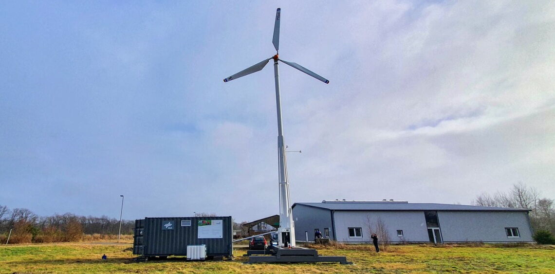 In Celle (Niedersachsen) erforscht das Deutsche Zentrum für Luft- und Raumfahrt (DLR) mit einer Testanlage die Erzeugung von Wärme durch ein Windrad.
