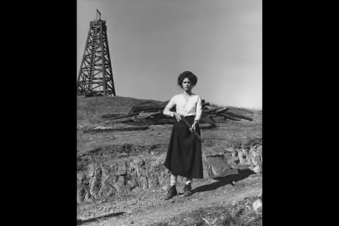 „Ölrausch in Oklahoma“: „Flintenweib Lena Doyle (Faye Dunaway) hat sich ein Stück Land gesichert und setzt sich erbittert zur Wehr, als Rivalen es ihr streitig machen“, heißt es in einer Kritik.