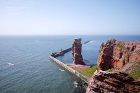 Lange Anna auf Helgoland: Die Insel ist zu einem wichtigen Standort für die Offshore-Windindustrie geworden.