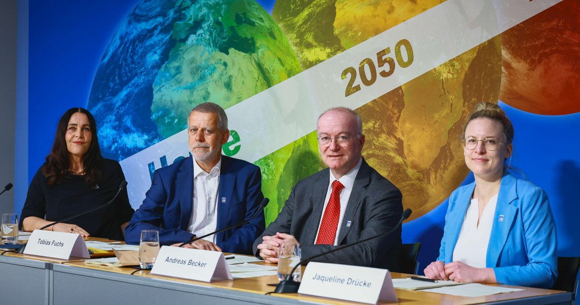 Experten des Deutschen Wetterdienstes: Der Klimawandel verändert das Wetter – und damit auch den Ertrag von erneuerbaren Energien.