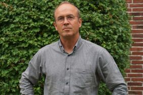Der Diplom-Biologe Dr. Georg Nehls ist Geschäftsführer von BioConsult SH. Die Firma mit Sitz im schleswig-holsteinischen Husum arbeitet als unabhängiges ökologisches Forschungs- und Beratungszentrum.