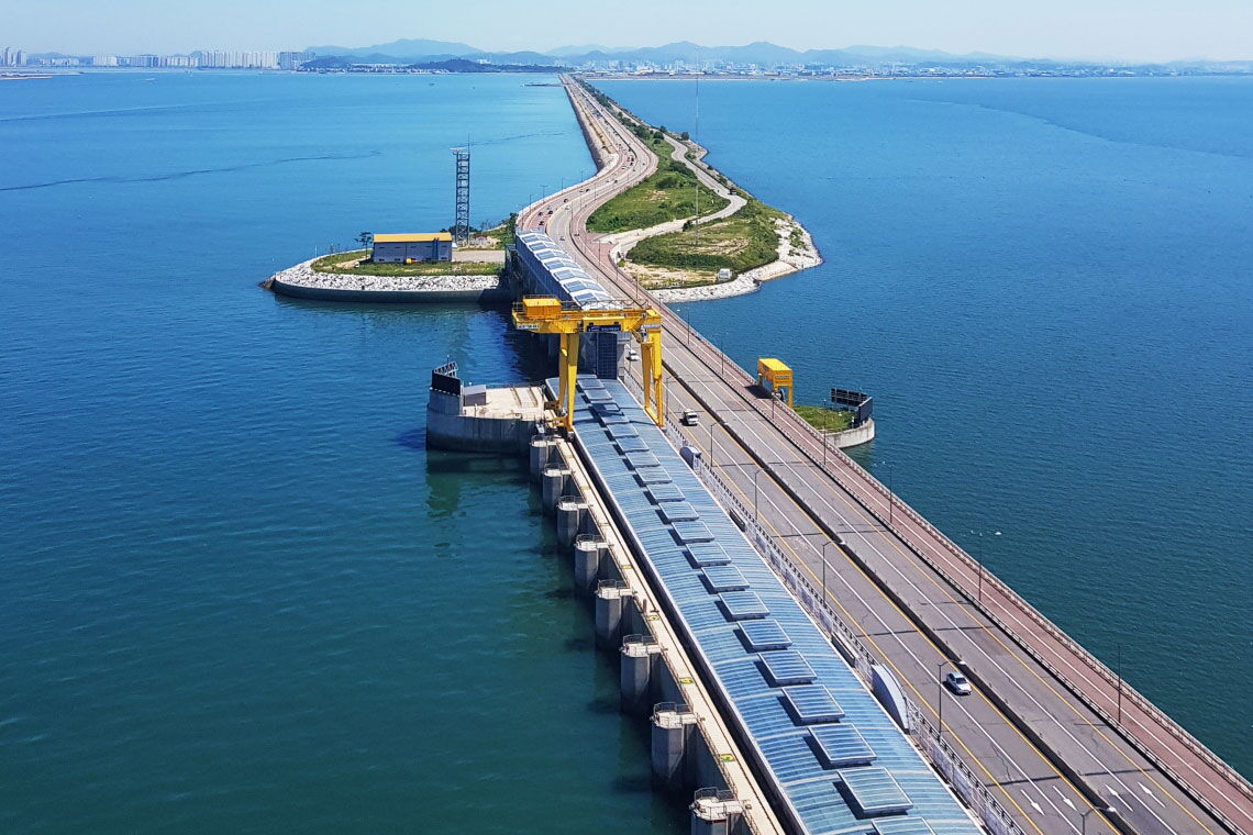 Gezeitenkraftwerk in Südkorea: Die Anlage arbeitet gewinnt Strom aus dem Tidenhub, der hier bei bis zu acht Metern liegt.