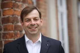 Klimaschutz muss sich für Landwirte lohnen, sagt Hubertus Paetow, Präsident der DLG und Mitglied im Nachhaltigkeitsrat der Bundesregierung, im Interview.