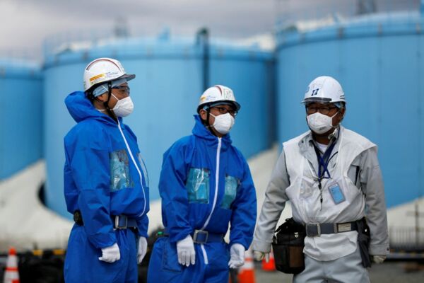 Mehr als 1000 Tanks mit radioaktivem Wasser stehen in Fukushima. Der Platz für weitere Tanks reicht noch bis 2022. Dann könnte das Wasser ins Meer entsorgt werden.
