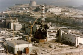 Katastrophenreaktor in Tschernobyl: Das erste Luftbild nach der Expolision zeigt das Ausmaß der Katastrophe.