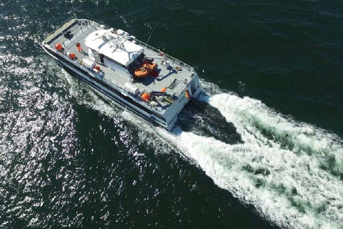 Die Schiffe von North Frisian Offshore können bis zu 60 Techniker an ihre Arbeitsplätze fahren.