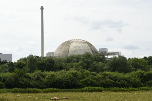 Atomkraftwerk Unterweser: Die Stilllegung des AKW verschlingt Milliarden.