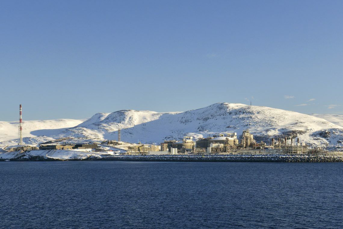 Gasterminal auf der nordnorwegischen Insel Melkøya: Hier wird CO2 unterirdisch unter dem Meeresgrund verpresst (Carbon Capture and Storage, CCS).