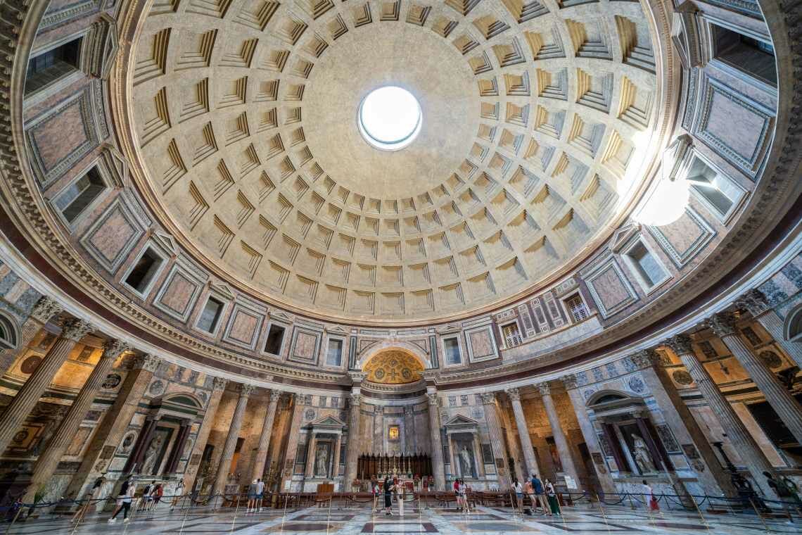 Kuppel des Pantheons in Rom: Schon vor zwei Jahrtausenden arbeiteten die Römer mit „Opus Caementicium“, einem Vorläufer des heutigen Zements.
