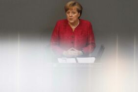 Angela Merkel verkündet nach dem Gau von Fukushima den Atomausstieg: Video der Rede der Kanzlerin im Bundestag.