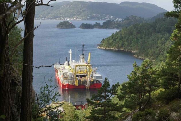 Das Kabelschiff Nexans Skagerrak bei der Verlegung von Nordlink in Norwegen.