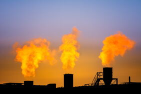 Die Beweise für die Erderwärmung sind erdrückend. Selbst Klimaschutzgegner leugnen sie nicht mehr. Stattdessen bremsen sie den Klimaschutz aus, wo immer sie können.