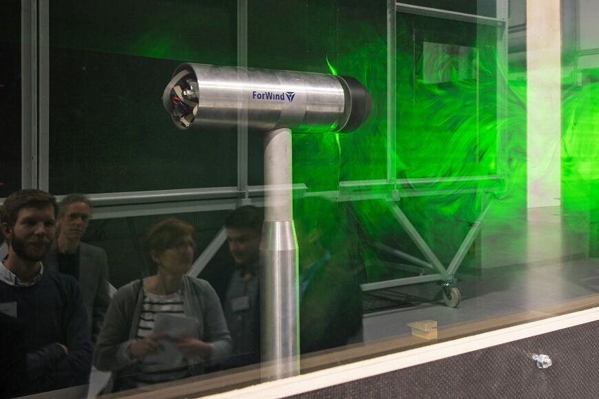 ForWind zählt zu den führenden Forschungszentren der Windenergie. Im 2017 eröffneten WindLab in Oldenburg wird das Strömungsverhalten des Windes erforscht.
