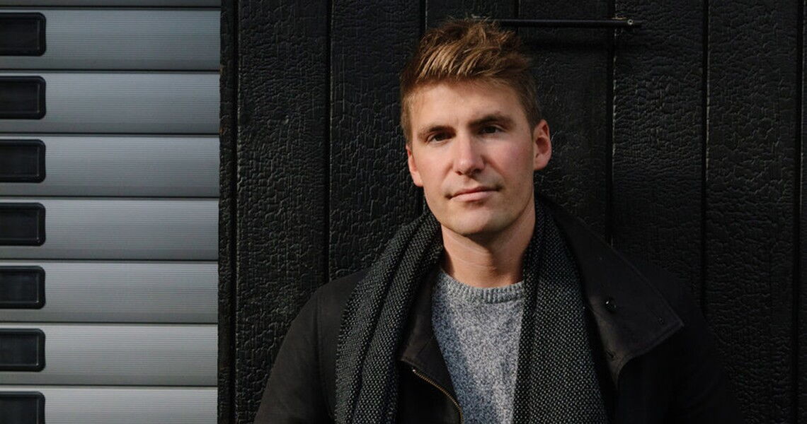 Luis Paulitsch, Medienethiker aus Österreich, warnt vor dem Erstarken alternativer Medien, die gezielt einen Rechtsruck herbeiführen wollen.