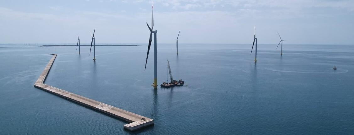 Der Offshore-Windpark Beleolico vor der Küste von Tarent in Italien ist der erste in Europa, der mit Turbinen eines chinesischen Herstellers (Mingyang) läuft.