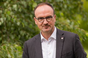 „Das Grünen-Bashing ist totaler Quatsch“, sagt Konstanz' Oberbürgermeister Uli Burchardt im Interview mit EnergieWinde. „Ich sehe auch in der CDU ein großes Interesse an Ökologie.“