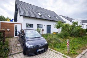 Negative Strompreise: Wer über einen dynamischen Stromtarif verfügt, kann mit dem Laden seines E-Autos im besten Fall Geld verdienen.