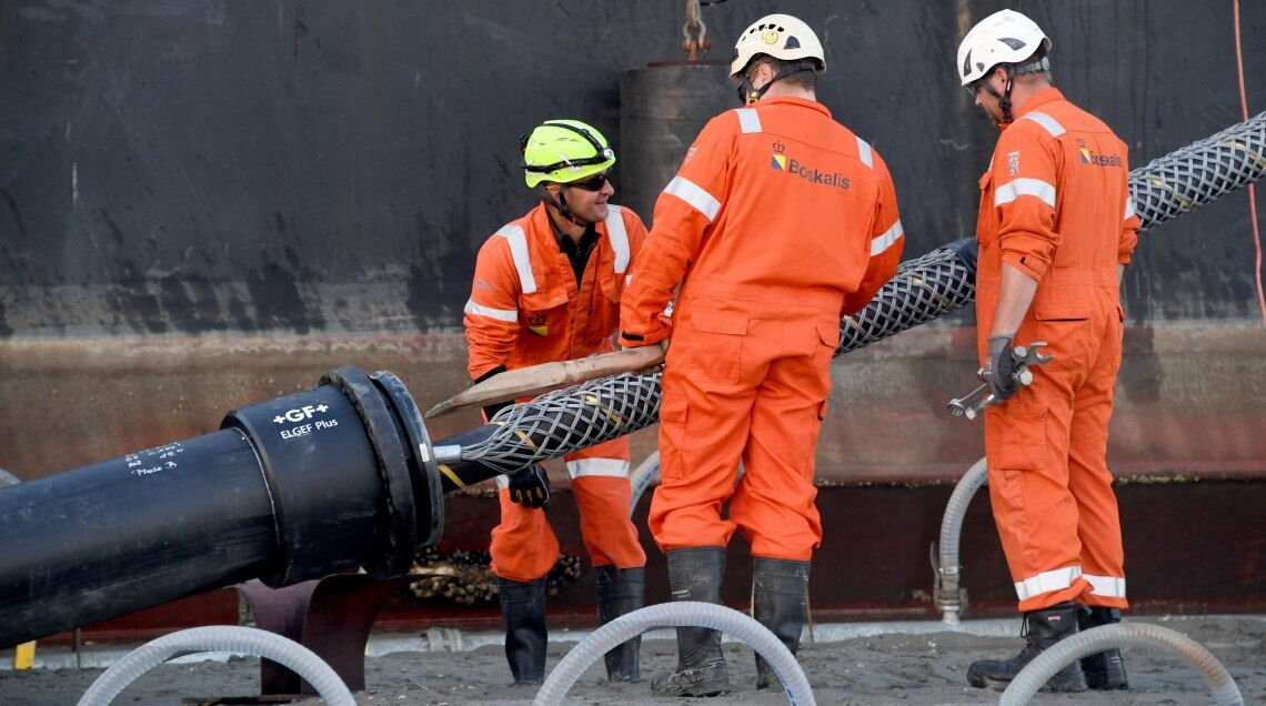 Interkonnektoren verbinden die Stromnetze über Grenzen hinweg. Über hybride Interkonnektoren könnten Offshore-Windparks ihren Strom in verschiedene Länder liefern.