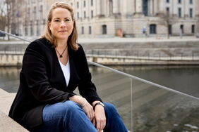 Katharina Reuter ist Geschäftsführerin des Bundesverbands Nachhaltige Wirtschaft. Im Interview erklärt sie, warum der Erfolg von Unternehmen in zunehmendem Maß davon abhängt, dass sie ökologisch und sozial wirtschaften.