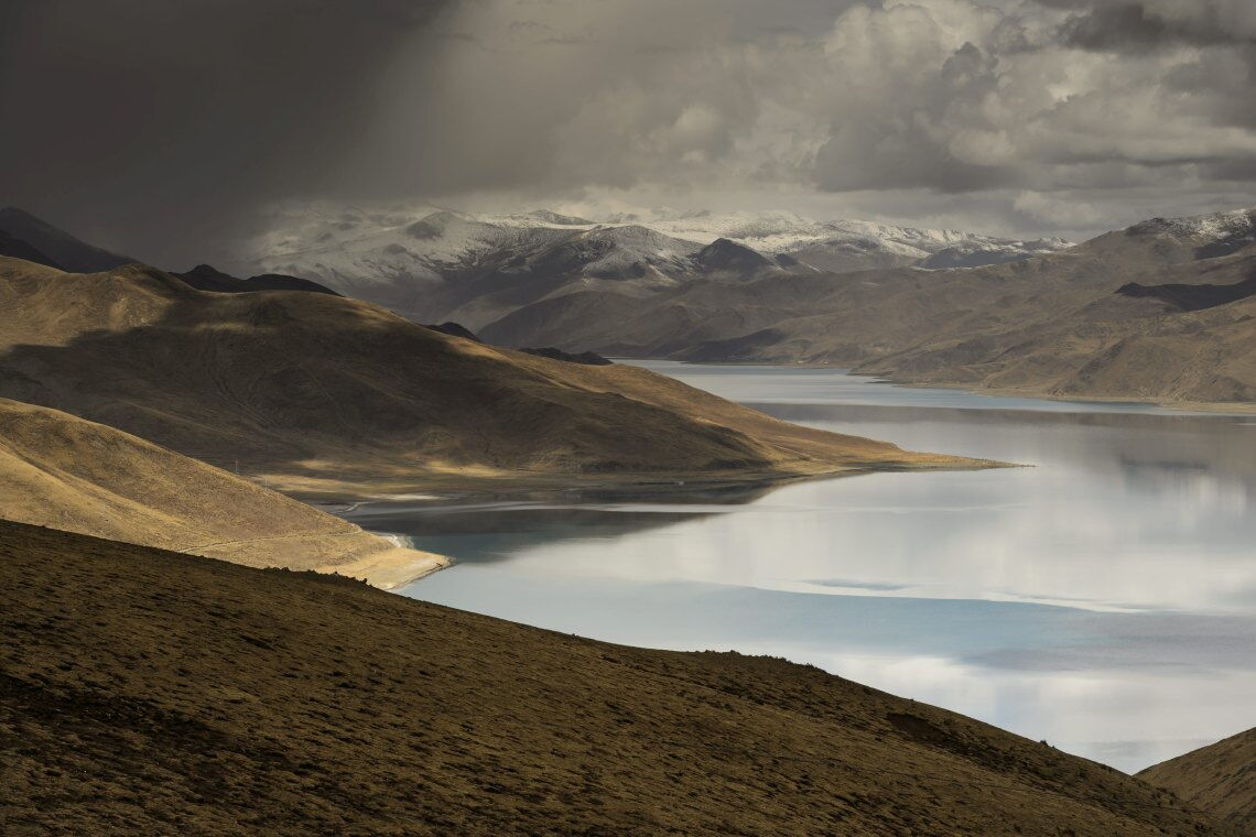Die Schluchten des Yarlung Tsangpo in Tibet bieten spektakuläre Panoramen. China plant in der Region das stärkste Wasserkraftwerk der Welt.