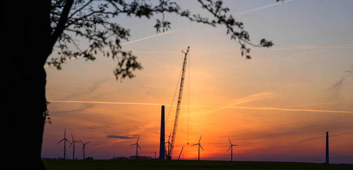 Windpark-Baustelle in Brandenburg: Das Land hat die Windenergie zuletzt stark ausgebaut.