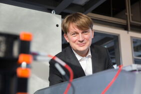 Carsten Agert, Direktor des DLR-Instituts für Vernetzte Energiesysteme in Oldenburg, fordert eine Reform des Strommarktdesigns: die Merit-Order passe nicht zu einer Welt die zunehmend auf Erneuerbare Energien setzt.