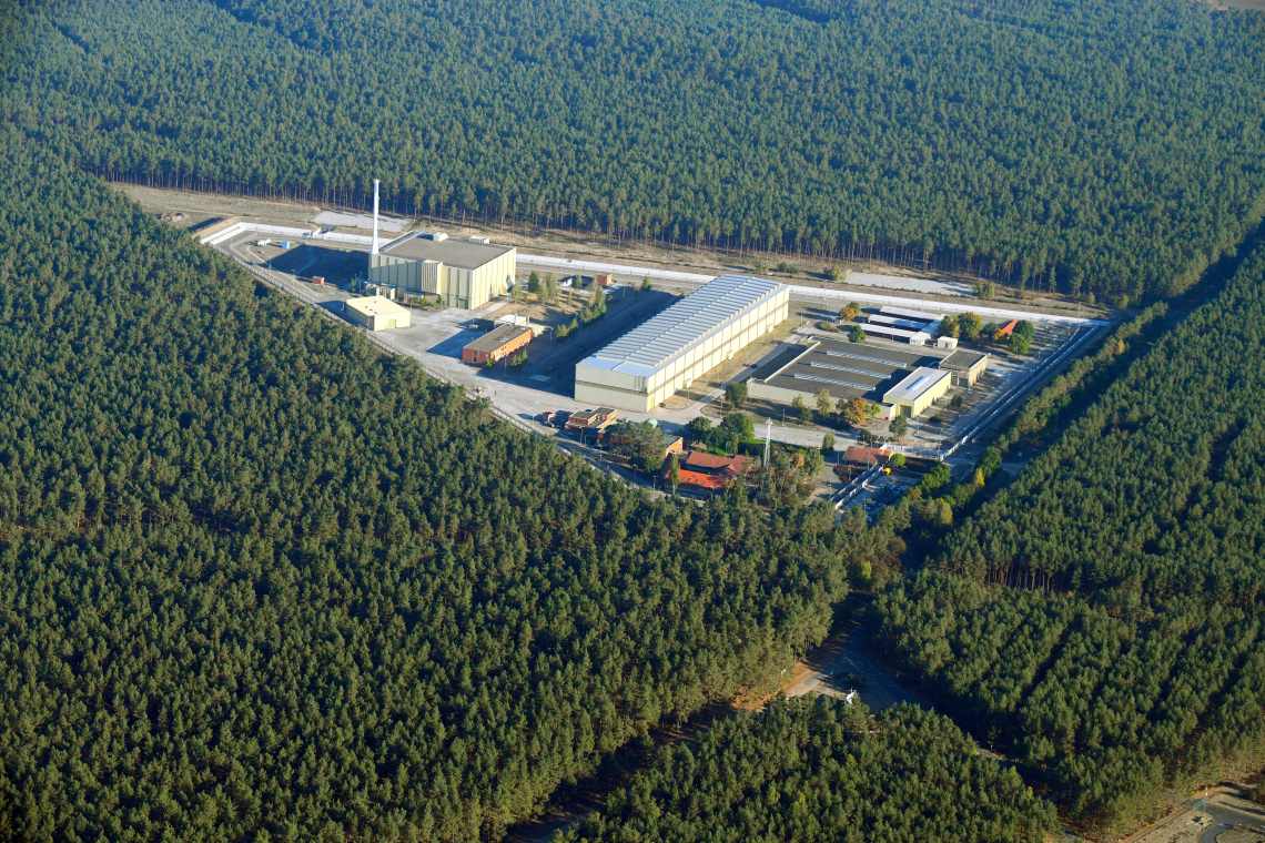 Atomüllager Gorleben: Das Luftbild zeigt die Lage der umstrittenen Anlage inmitten ausgedehnter Wälder.