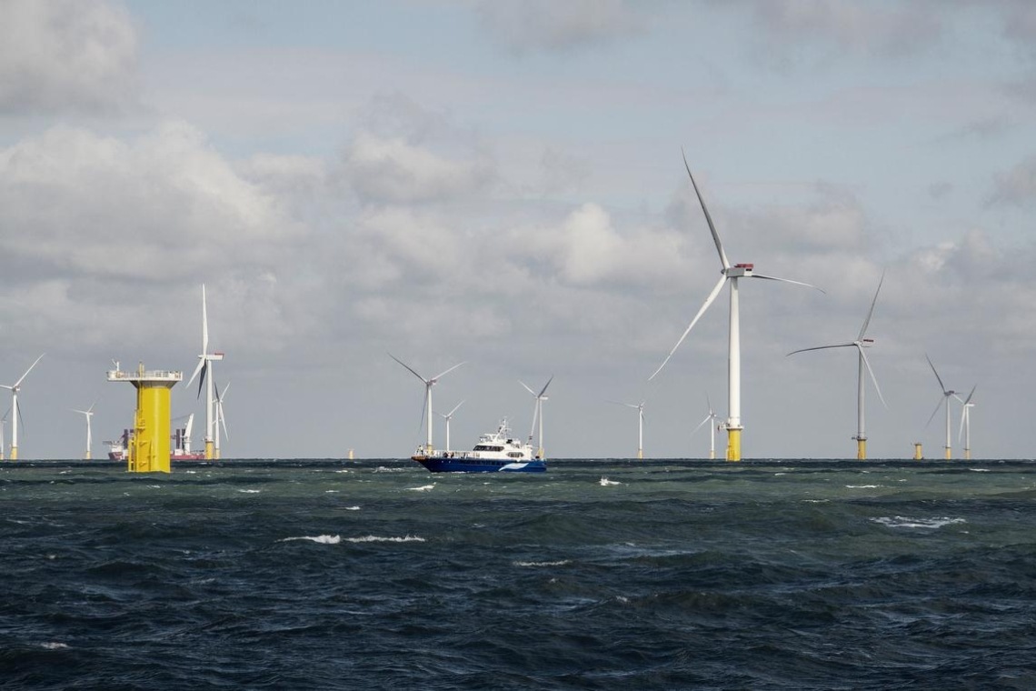 Der Offshore-Windpark London Array weit draußen in der Themse-Mündung war lange Zeit der größte der Welt. Inzwischen wurde er von einem anderen britischen Offshore-Windpark von der Spitze des Rankings verdrängt.
